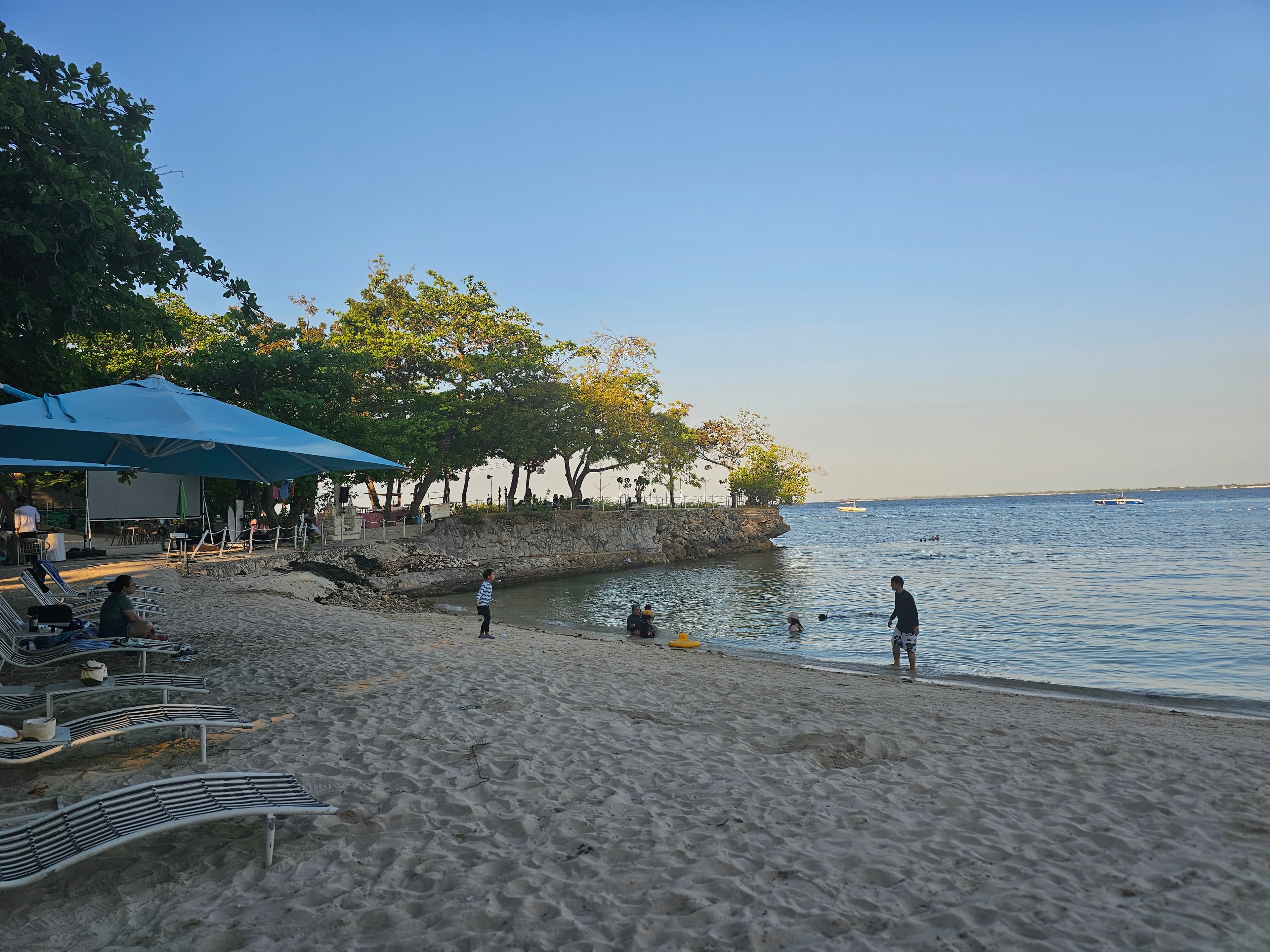 Beachfront shoreline at Tambuli